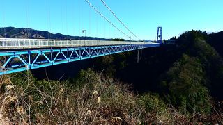 竜神峡に架かる竜神大橋は歩行者専用吊橋としては本州一とか