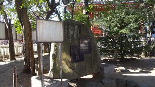 浅草神社の中に。