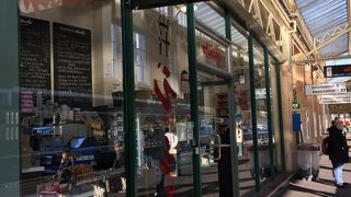 ローマ時代の温泉町の駅