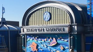 次々とシーンが変わる