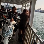 旗津半島に渡るフェリーです。大半がバイク客（笑）。