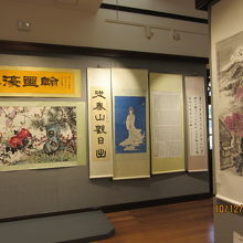 日本の白川郷の絵も展示されていた。
