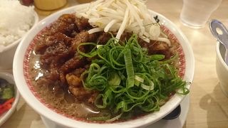 肉が主役で麺は脇役