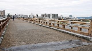 レトロな雰囲気を持つコンクリート橋