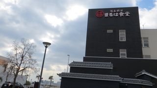 美味しいジャンボエビフライ料理を食べたくて　寄ってみました