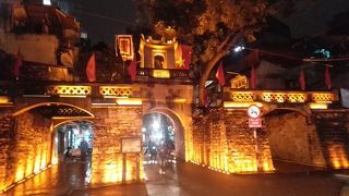 夜のライトアップがオススメ