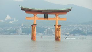 海上に佇む世界遺産