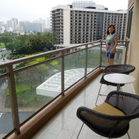 シティビューのベランダ。夜景がとても綺麗である。