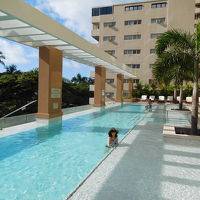 グランドアイランダー専用のプールガーデン。ジャグジーもある。