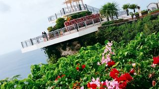 お土産店やレストランやら色んなの出来てました。