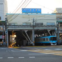 地下鉄はここから京都市内へ向かいます