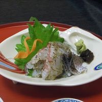 まずはお刺身から