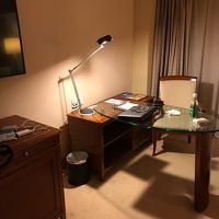 ベッドも幅広で柔らかさもちょうどいい感じです。