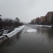 金沢市中心を流れています