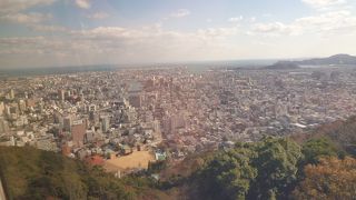 眉山頂上にある公園