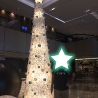 エントランスにて