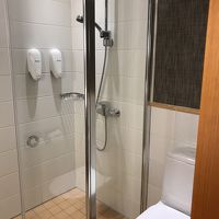 シャワーのみにも泊まりましたが水が流れてく事もなく快適でした