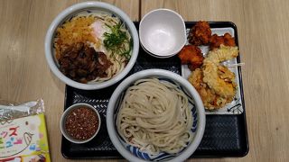 牛肉のせ温玉ぶっかけ（大）・ざる（大）