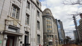 元町駅からすぐ