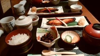 和定食の美味な店