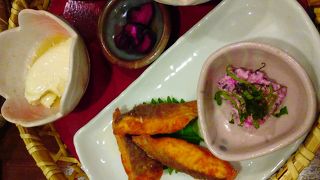 麦ごはんがお代わり自由