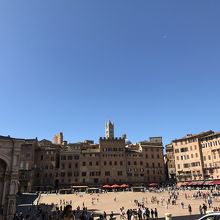 綺麗で見ごたえのある広場