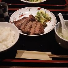 上たん焼き定食１．５人前です