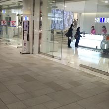 スタイリッシュなエントランス