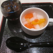 羽田空港国際線 ANAラウンジ (110番ゲート付近)