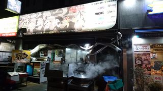 豚骨の匂い漂う通り