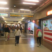 地下街内の様子