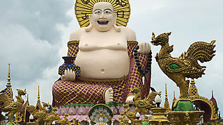 【ワット・プライ・レーム】思わず笑顔になるお寺