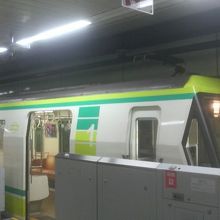 ホームドアが付いてる駅が多いのも安心感があります