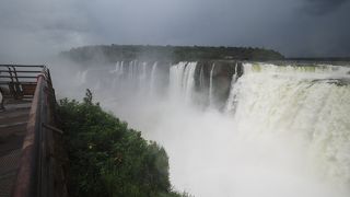 アルゼンチン側の方が迫力があります