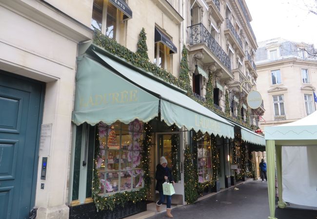 ラデュレ (ロワイヤル店)