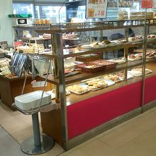 しっかりした味のパン屋さん