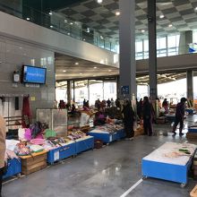 市場で働くオモニ！