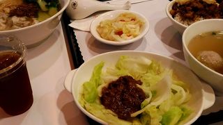 ２階出発ロビーは工事中