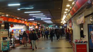 迷路のような地下街