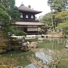 錦鏡池側からの「観音殿」