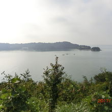 前島から小豆島の手前にある青島