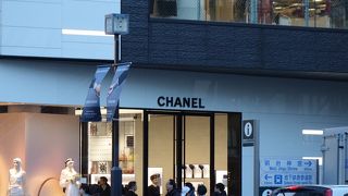 クールなイメージの店舗