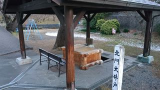 ここの井戸は大型です