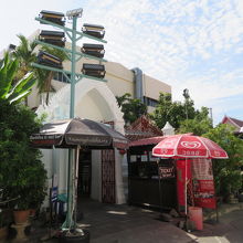 民芸品など売ってます