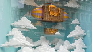 ウィンドウも素敵なフォートナム&メイソン