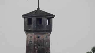 タンロン遺跡の端門から見えます