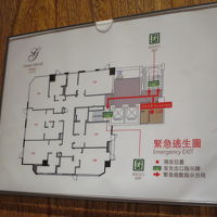 この位置です。どうみても非常階段スペース(笑)