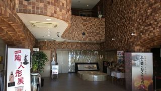 信楽焼は750年の歴史があるのよー