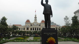 ホーチミンの顔