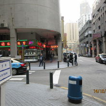 北京街のメーンストリート 